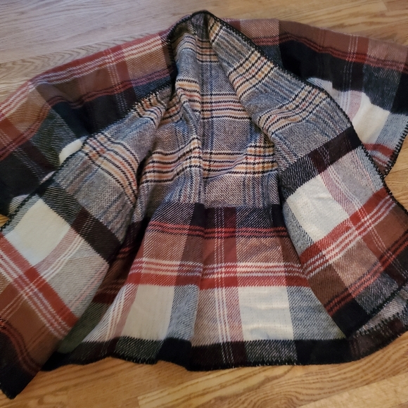 Vici Reversible Plaid Ruana - Picture 2 of 3